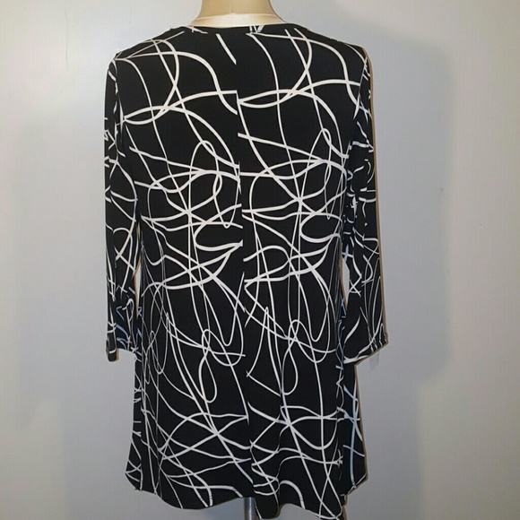 Top - Picture 2 of 3