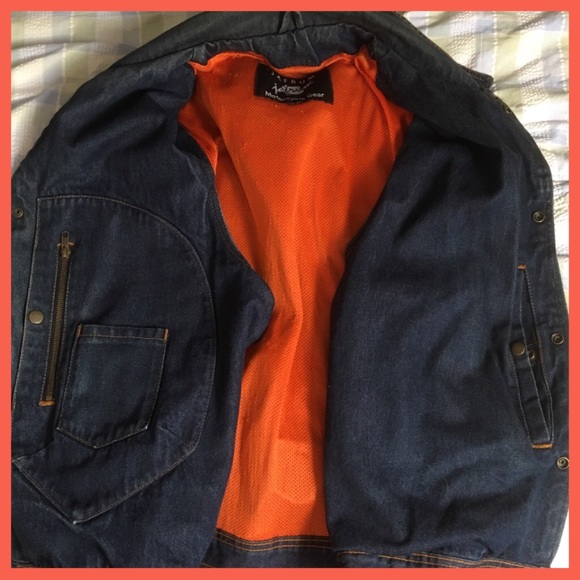 ๐ธLast Price Drop๐ธMen's Vest - ๐2xHP!๐ - Picture 3 of 4