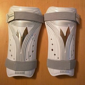 Diadora shin guards