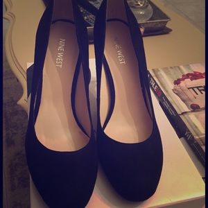 Nine West suede pumps