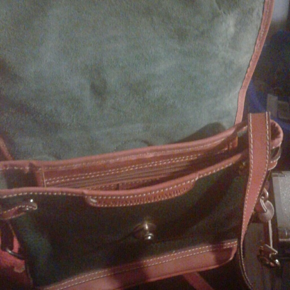 Dooney &Bourke - Picture 2 of 4