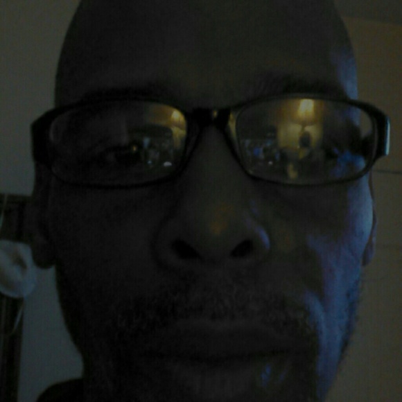 Meet your Posher, Derrick - Picture 1 of 1