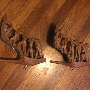 Jennifer Lopez heels