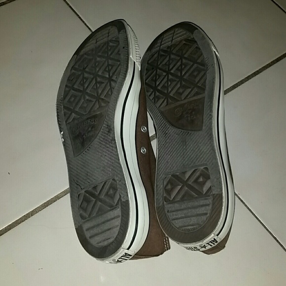 Brown converse - Picture 2 of 3