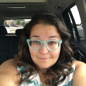 Meet your Posher, Leanne