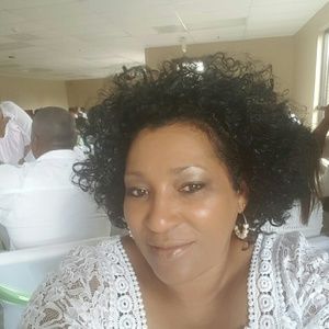 Meet your Posher, Sylvia