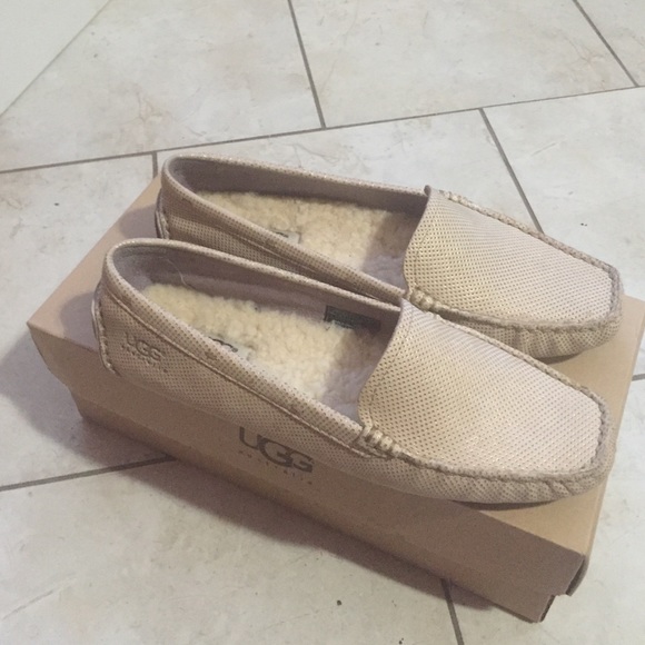 UGG Australia Women's Sightsee Shoe ✨NEVER WORN✨