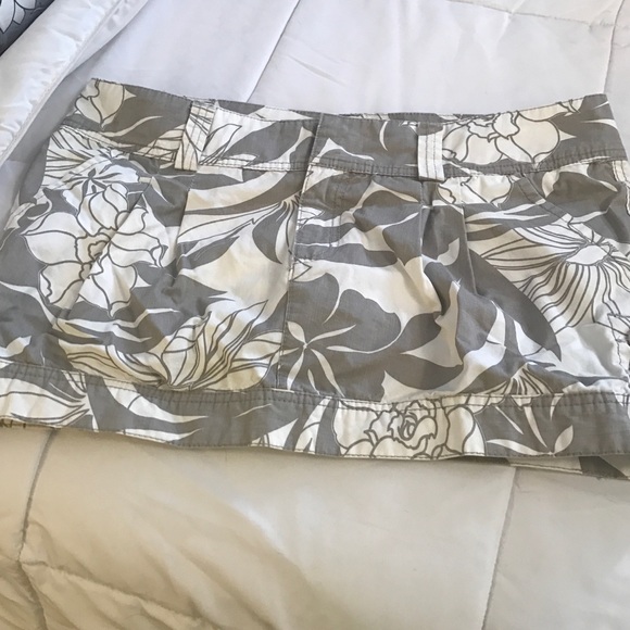 Flowered skirt