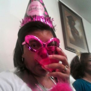 Meet your Posher, Joy