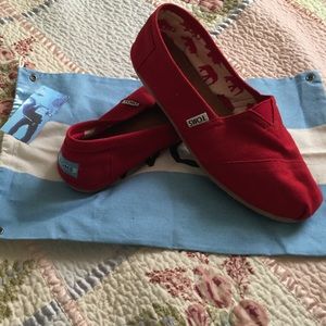 Red Toms