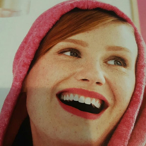 Meet your Posher, Rosly