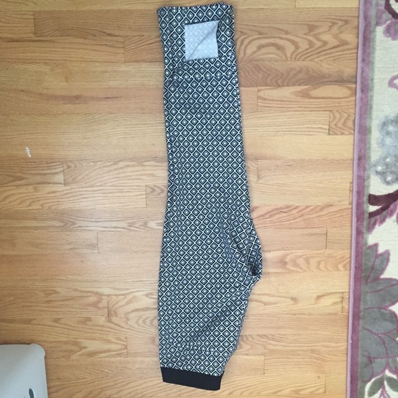 Diamond pattern slacks - Picture 4 of 4