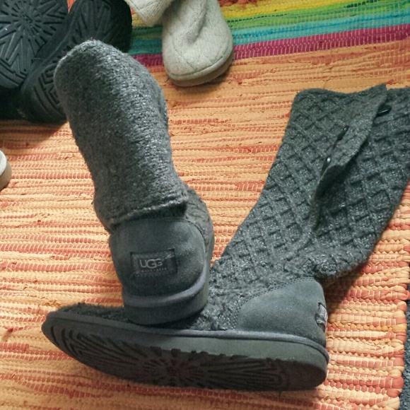 UGG Bundle - Picture 4 of 4