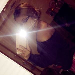 Meet your Posher, Yessi