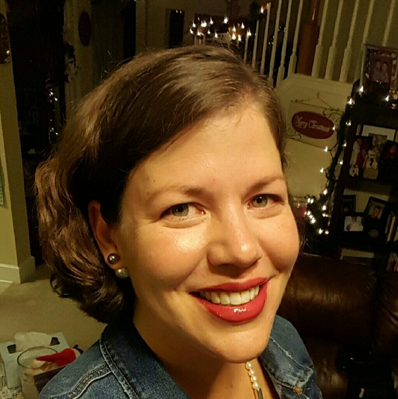 Meet your Posher, Christina - Picture 1 of 1
