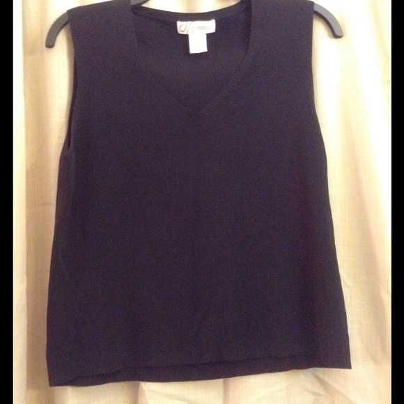 V-neck, dressbarn, knit top/vest, size L. Black.