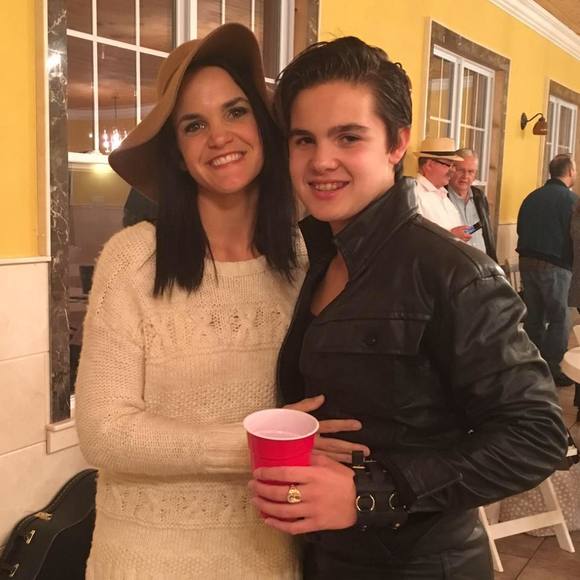 Meet your Posher, Jessica - Picture 1 of 1