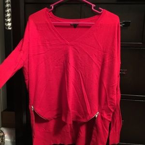 Red Express sweater size small
