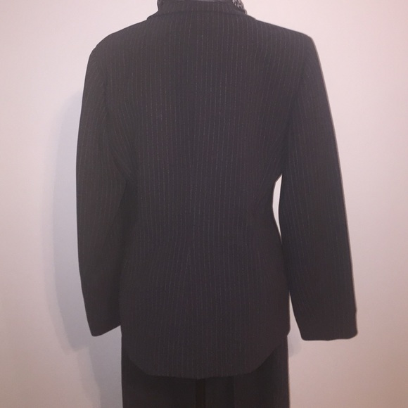 Kasper A.S.L. Two Piece Suit 🌺Sale🌺 - Picture 4 of 4