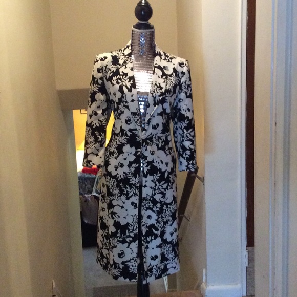 Ladies black and white long blazer