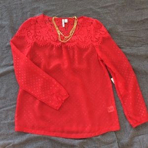 Beautiful holiday top! NWT Sparkly, Sheer, Red🎄