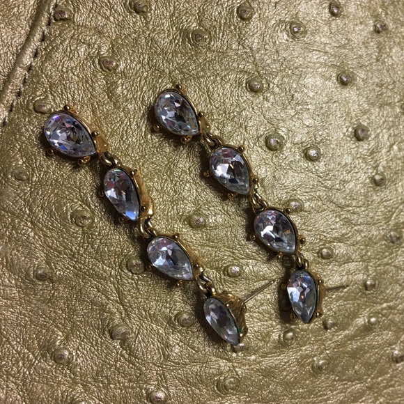Diamonds and gold is the LBD dresses BFF!