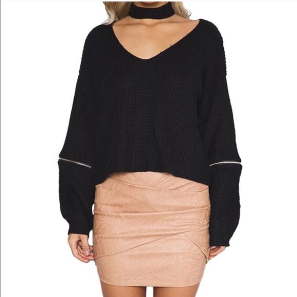 Choker sweater