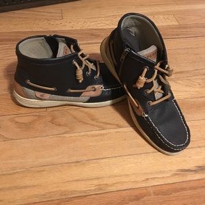 Black mid top sperrys