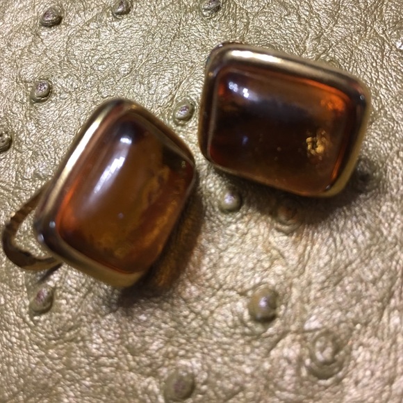 Joyous golden clip earrings! - Picture 3 of 4