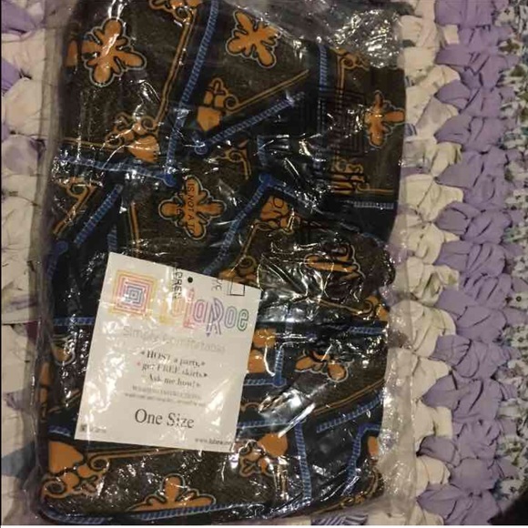Lularoe OS playing card leggings