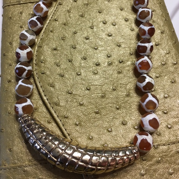 Role model in a beautiful, bright necklace! - Picture 1 of 4