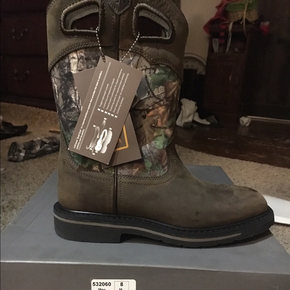 Brand new Lacrosse boots