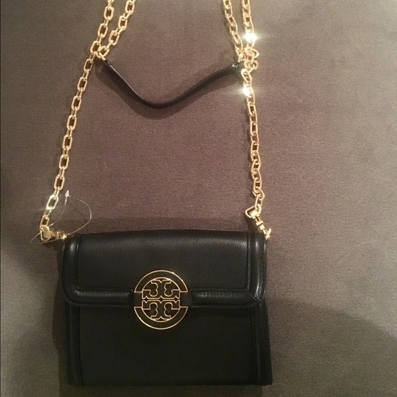 NWT Tory Burch Amanda Chain Wallet crossbody