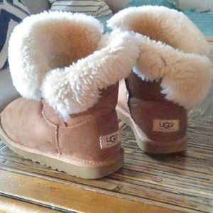 🎁Authentic Bailey Button UGGS, 7