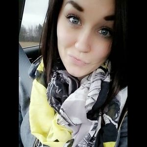 Meet your Posher, Renee