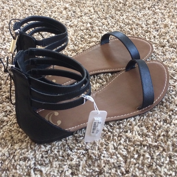 Black sandals. Size 10
