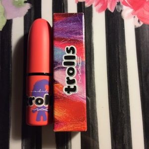 MAC Trolls lipstick "Sushi Kiss"