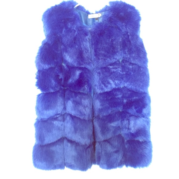 Stunning Royalblue faux fur coat