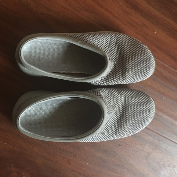 Merrill Slip On Size 8.5 Gray/lavender hue