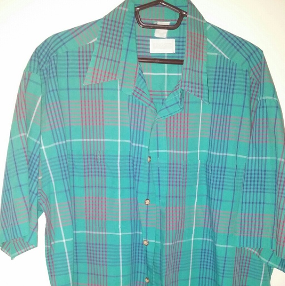 Green short sleeve button down shirt