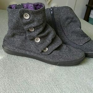 SALE🎉 Blowfish Booties