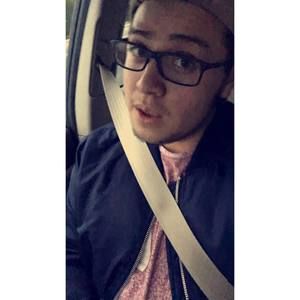 Meet your Posher, Cesar