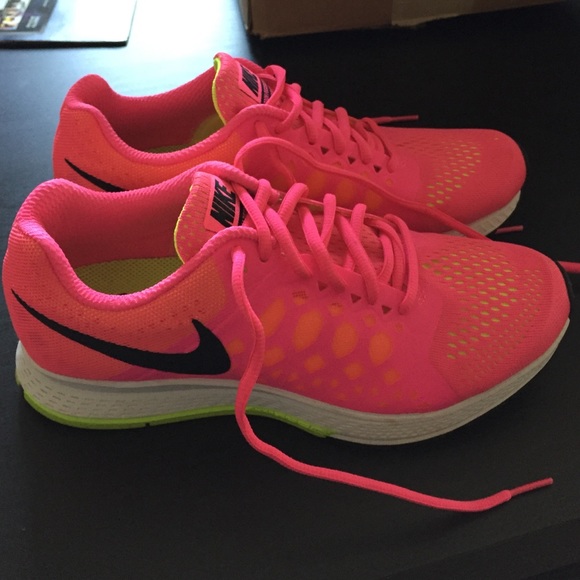 Nike Zoom Pegasus Running Sneakers