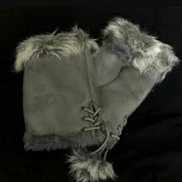 NEW GRAY FUR FINGERLESS GLOVES - Picture 2 of 2