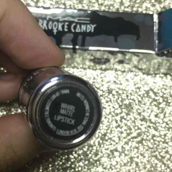 MAC Brooke Candy Whirl - Picture 2 of 3