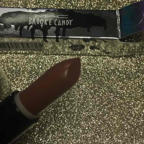 MAC Brooke Candy Whirl - Picture 3 of 3
