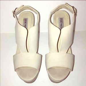 Steve Madden Xander Wedge in Bone size 8.5