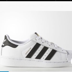 Woman's Adidas superstar tennis shoes