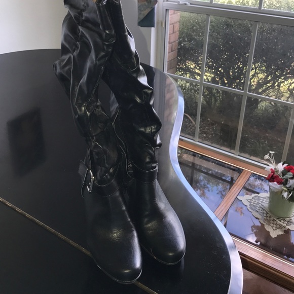 Boots! - Picture 1 of 4
