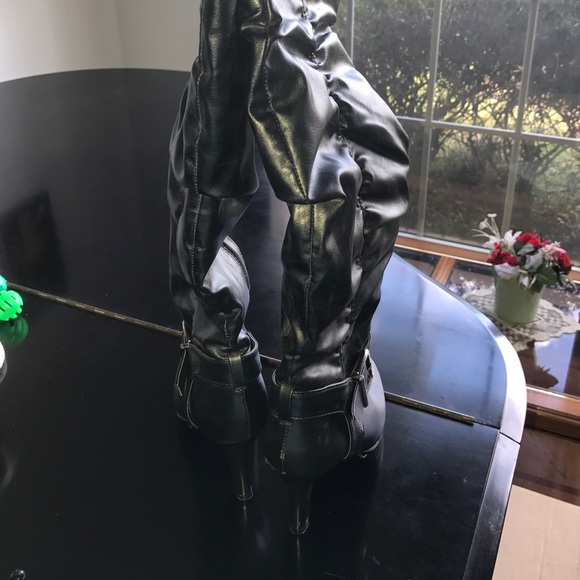 Boots! - Picture 4 of 4